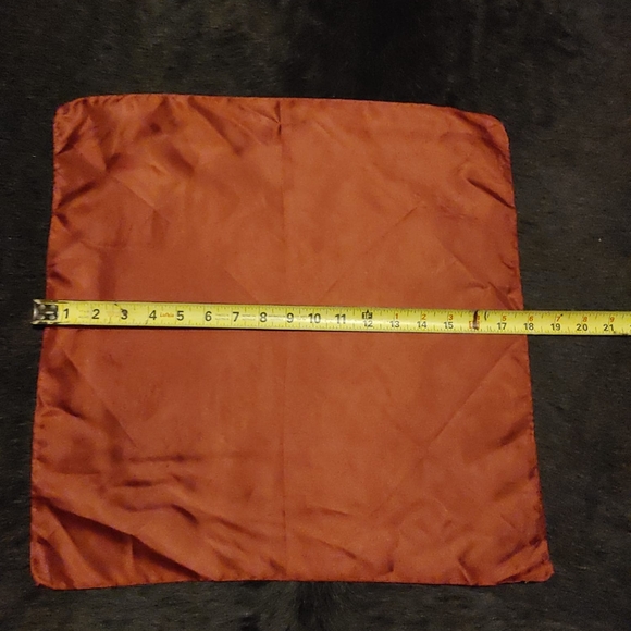 - Silk pocket square - - Picture 7 of 7
